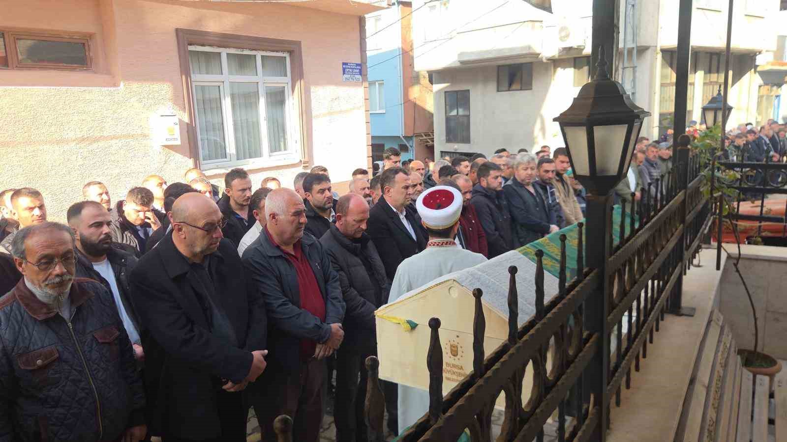 Baba ve oğlu son yolculuğuna uğurlandı
