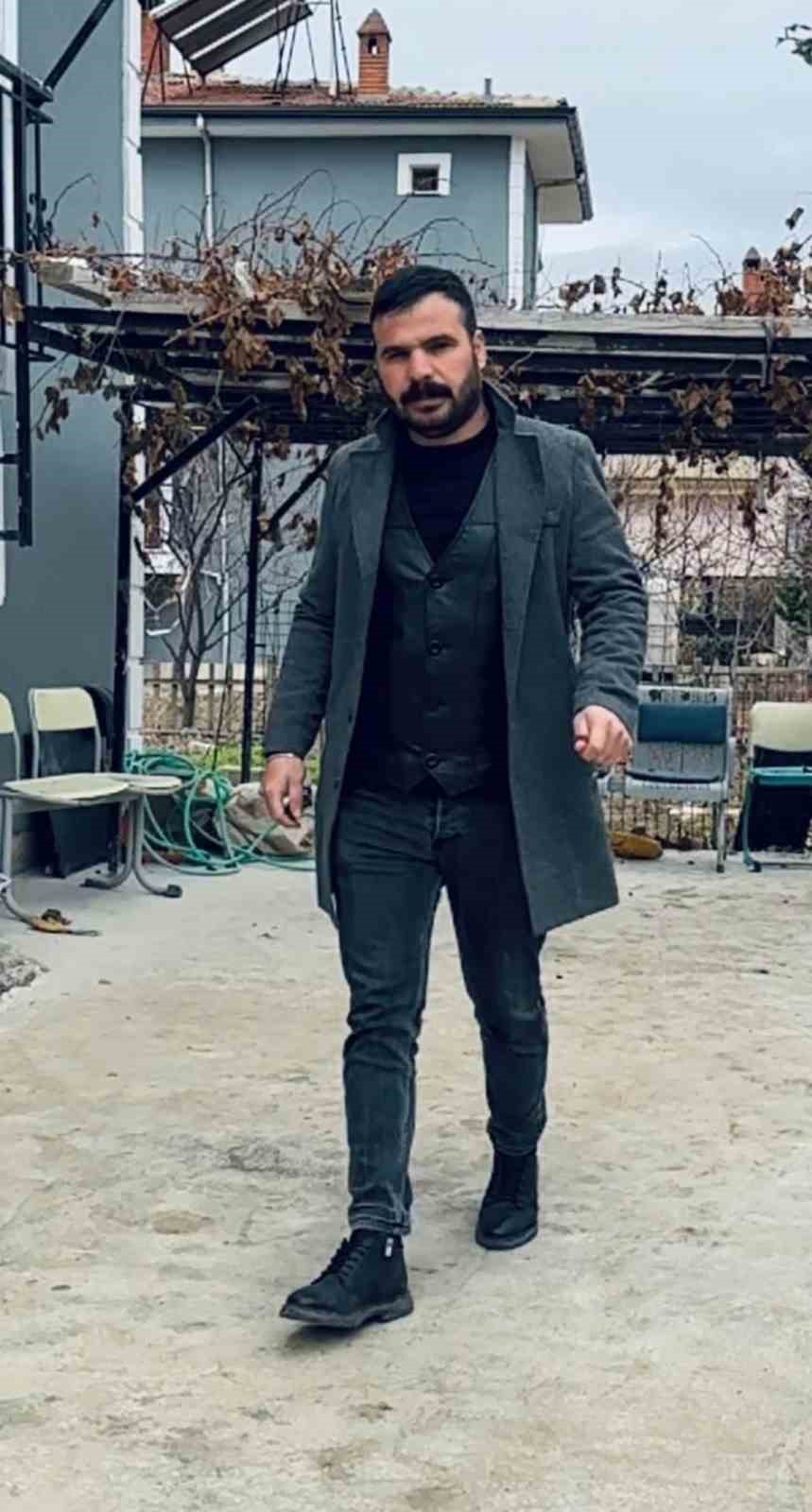 Baba ve oğlunu öldüren sanık: "Çocuğu görseydim, babasını da vurmazdım"
Baba ve oğlunu öldüren sanık: "Çocuğu görseydim, babasını da vurmazdım"