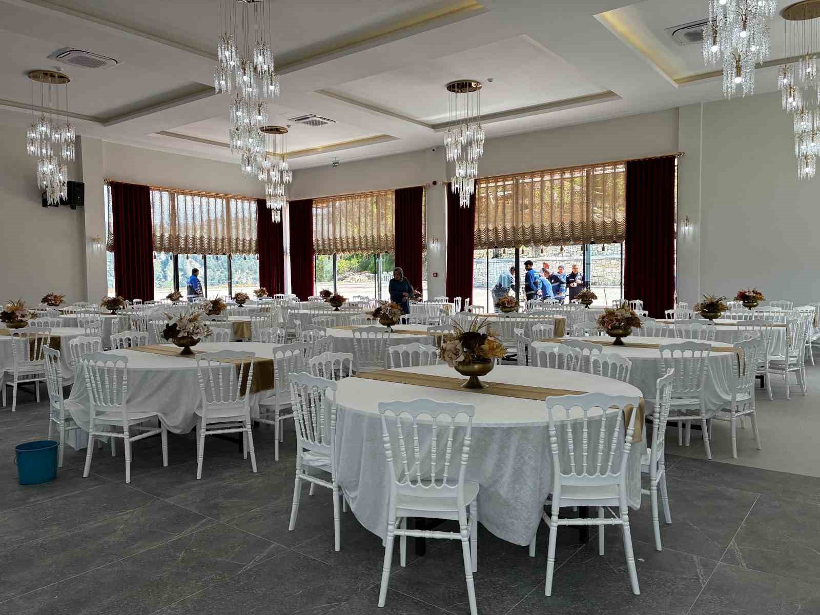 Babadağ Belediyesi Sosyal Tesisleri hizmete açıldı
