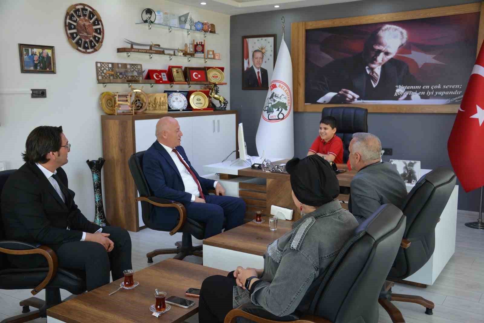 Babadağ’da başkanlık koltuğu geleceğin teminatı Muhammet’e emanet
