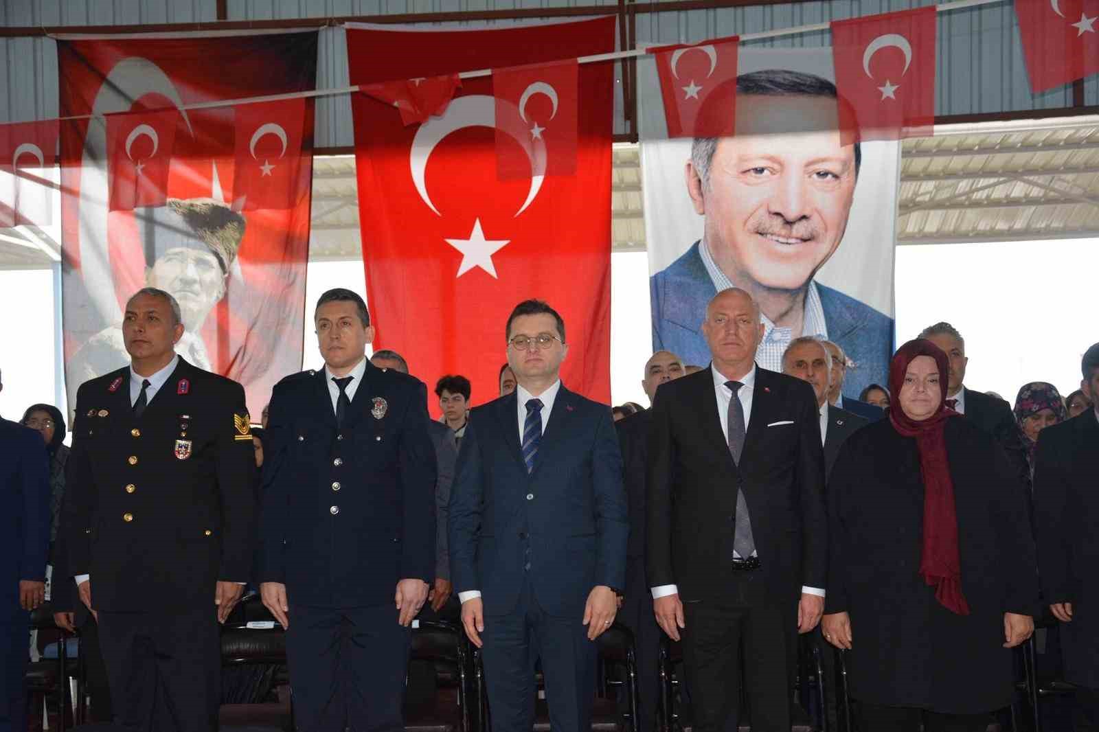Babadağlı çocukların 23 Nisan coşkusu göz doldurdu
