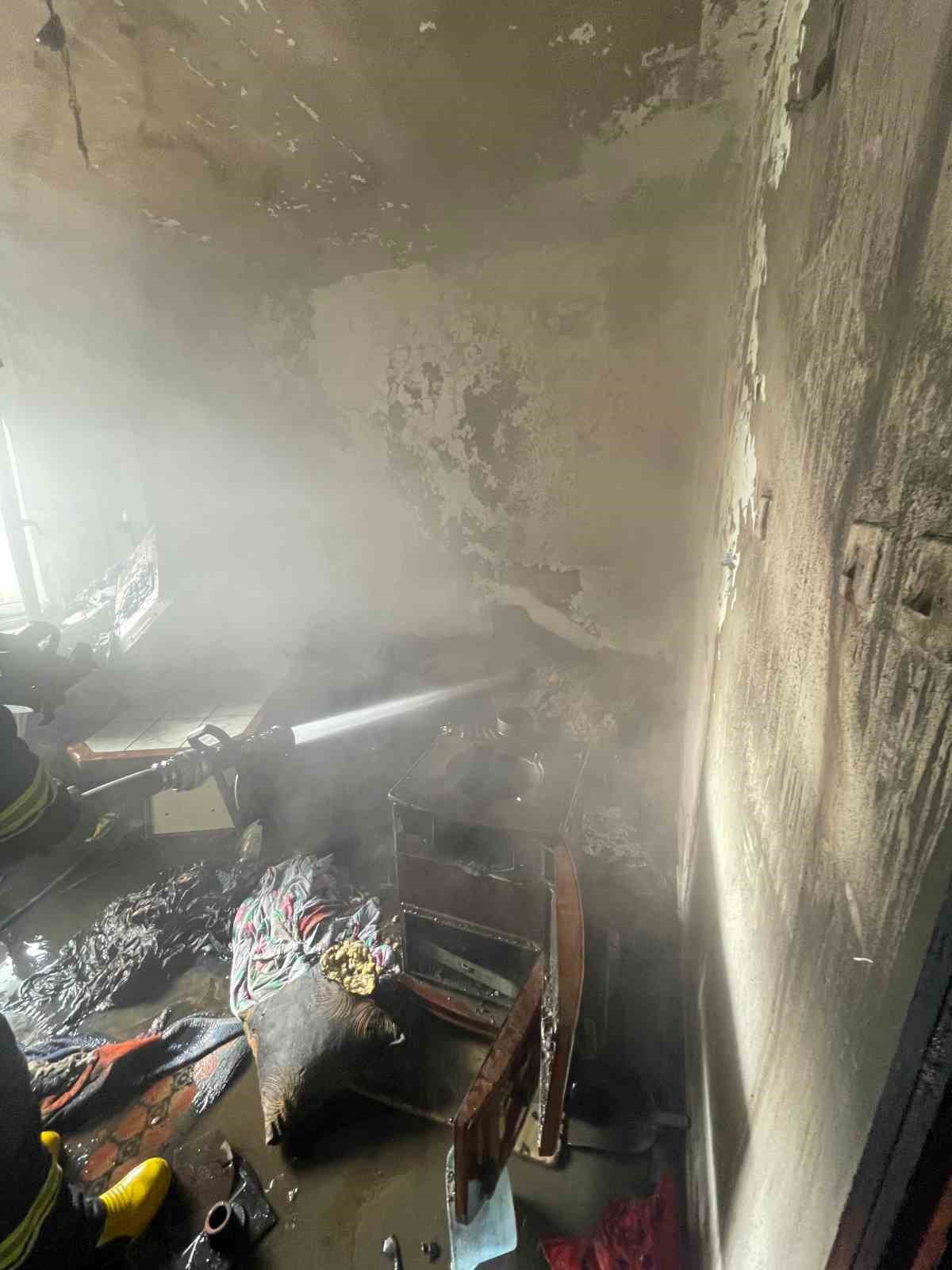 Babaeski’de ev yangını söndürüldü
