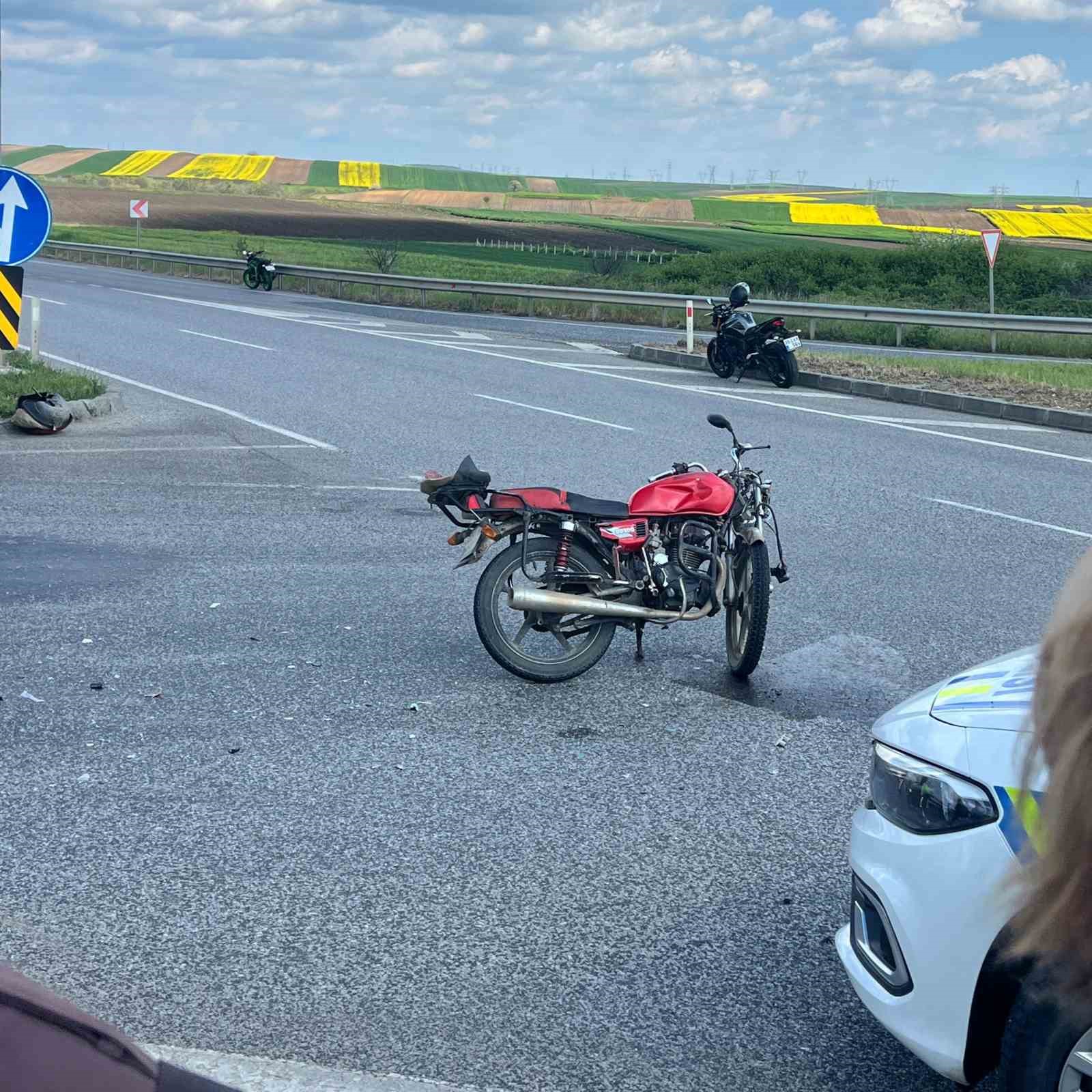 Babaeski’de motosikletle otomobil çarpıştı: 1 yaralı
