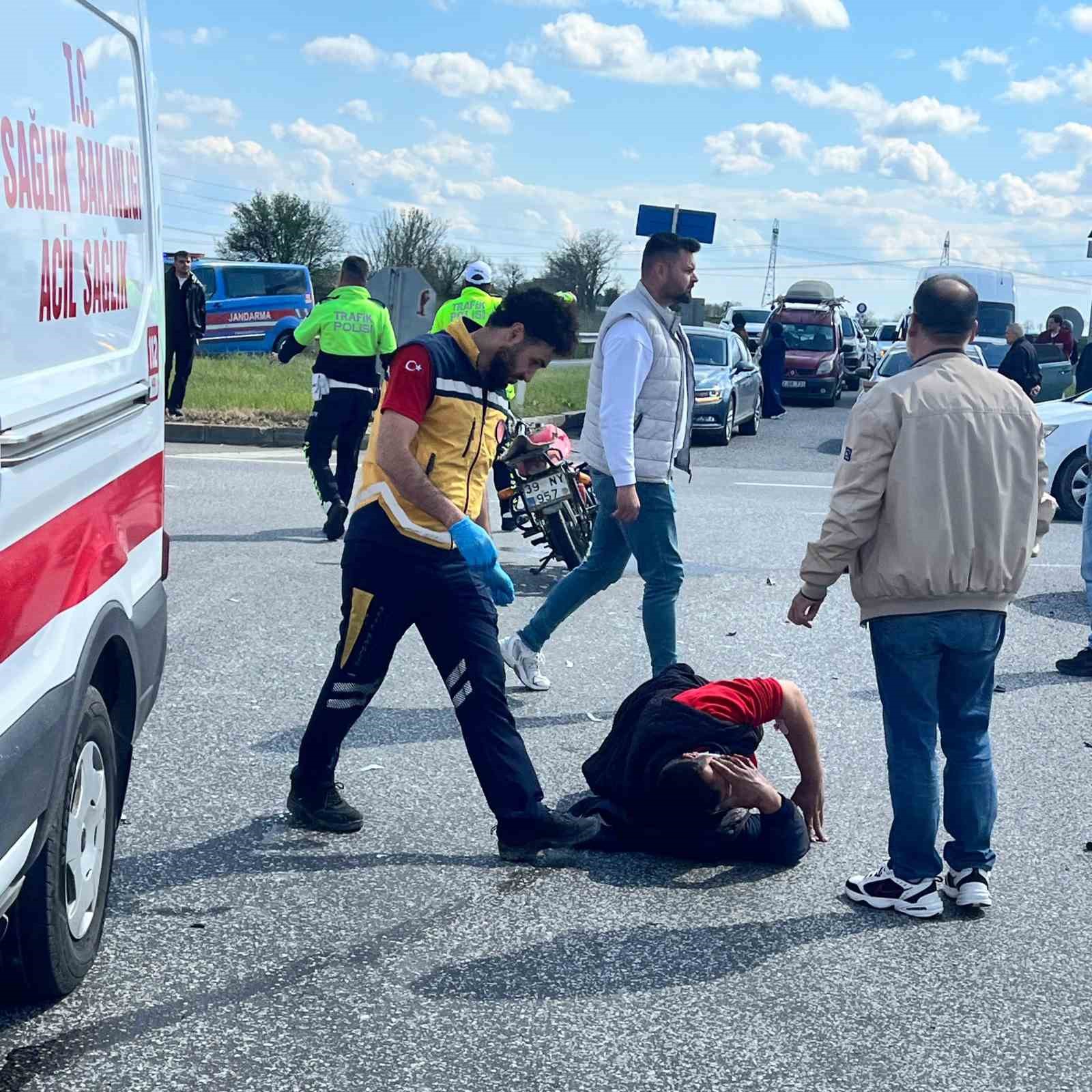 Babaeski’de motosikletle otomobil çarpıştı: 1 yaralı
