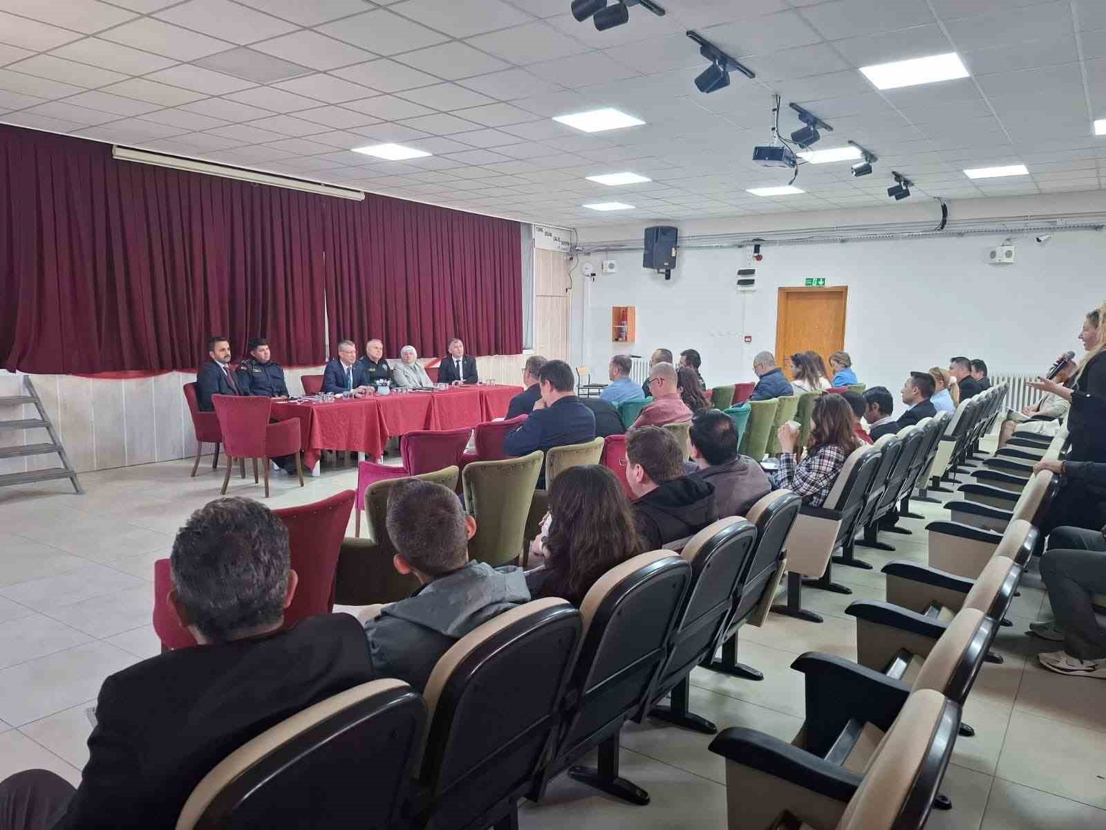 Babaeski’de okul güvenliği toplantısı gerçekleştirildi
