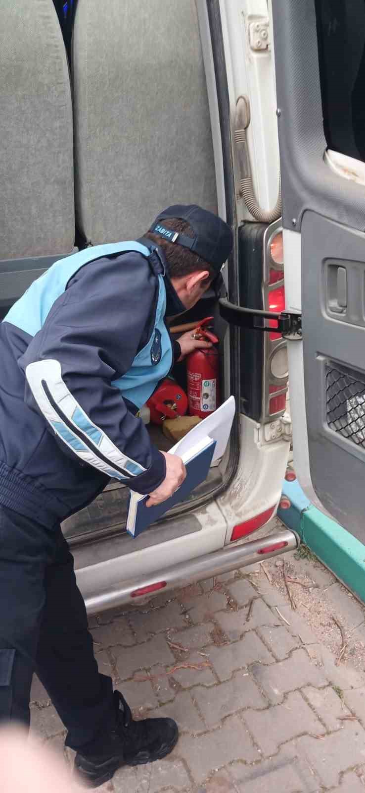 Babaeski’de okul servisleri denetlendi
