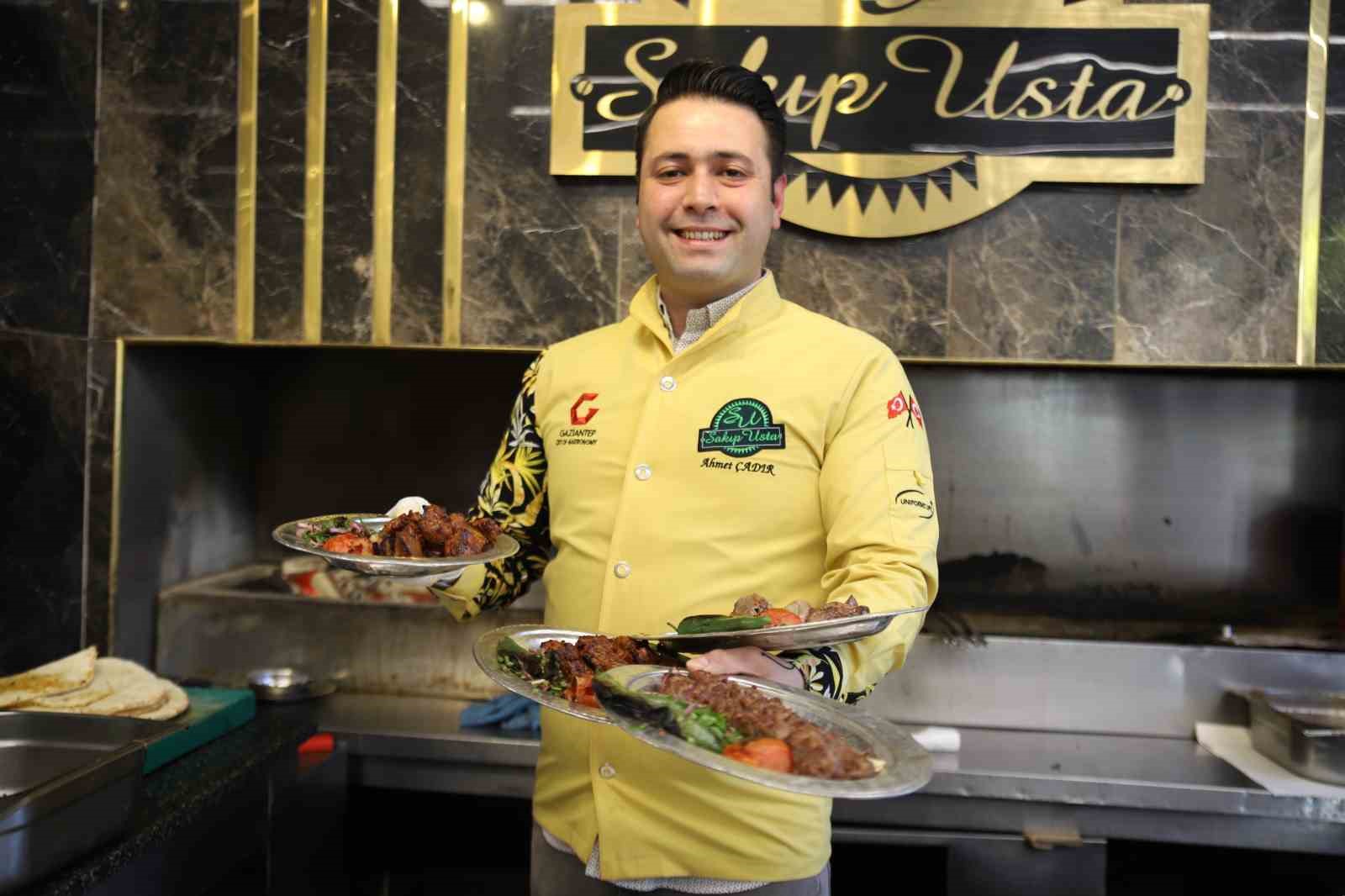 Babalarından kalan 54 yıllık lokantayı ayakta tutuyorlar
