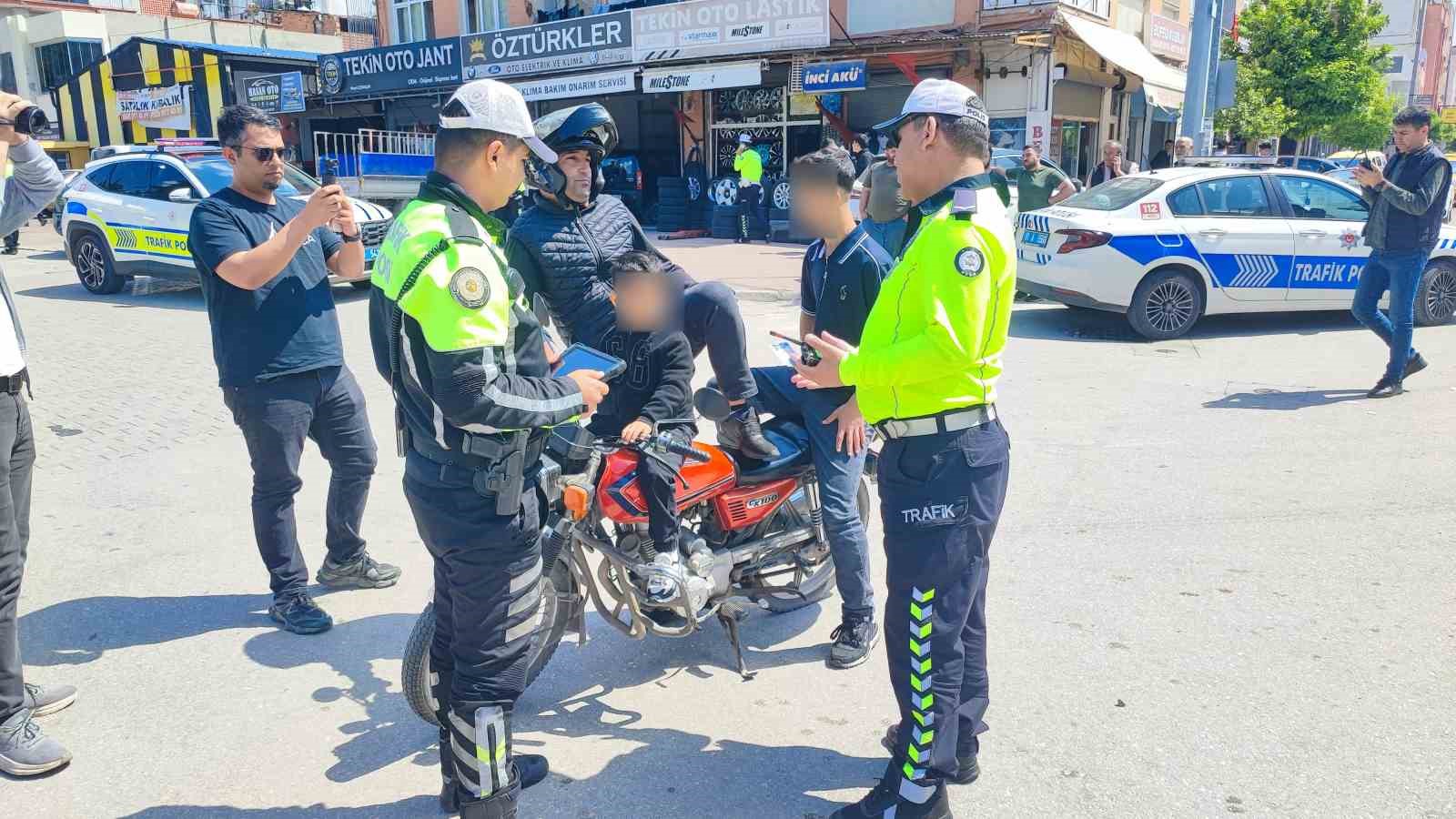 Babasına ceza, çocuğuna hediye
