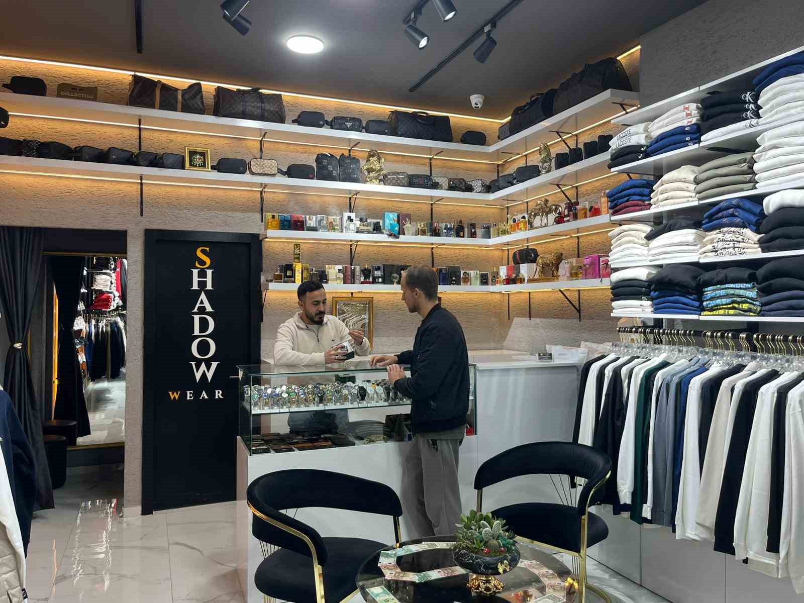 Babasına doğum günü hediyesi için 100 TL ile mağazaya girdi, mutluluğu Türkiye’nin mutluluğu oldu
