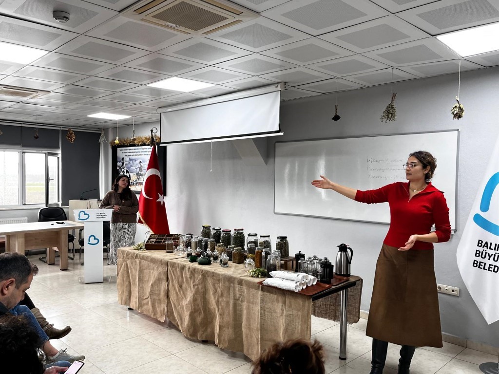 BAÇEM’de "Ayın Atölyesi" programlarına yoğun ilgi
