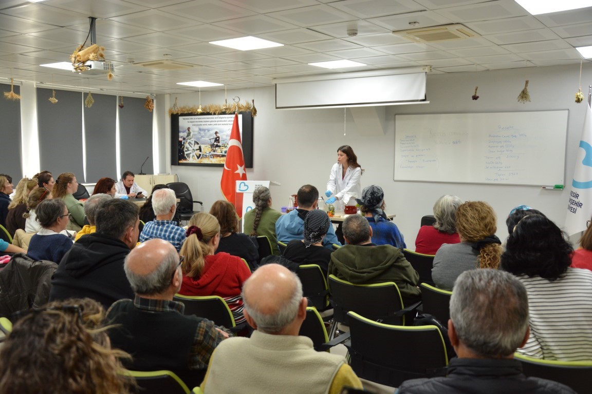 BAÇEM’de "Ayın Atölyesi" programlarına yoğun ilgi
