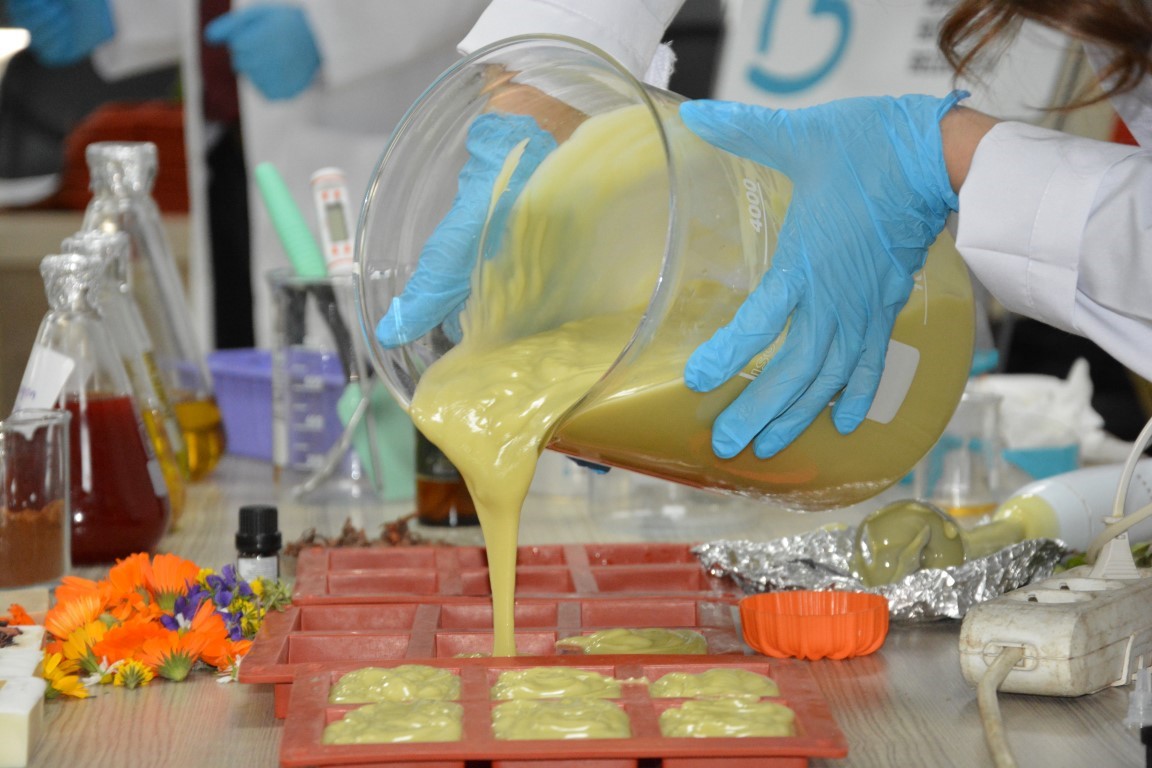 BAÇEM’de "Ayın Atölyesi" programlarına yoğun ilgi
