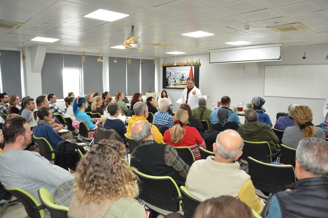 BAÇEM’de "Ayın Atölyesi" programlarına yoğun ilgi
