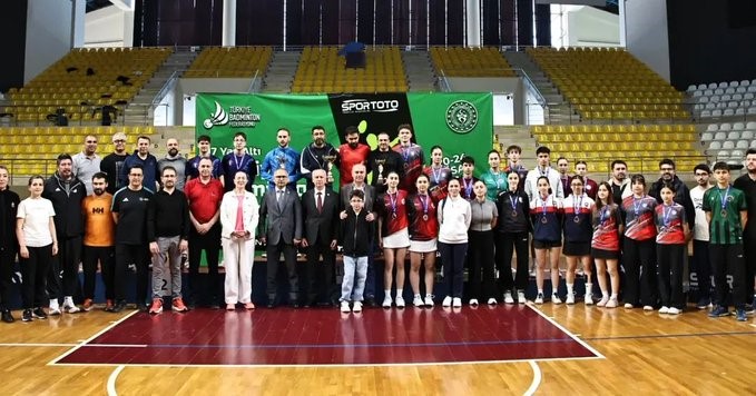 Badmintonun genç yıldızları Eskişehir’de buluştu
