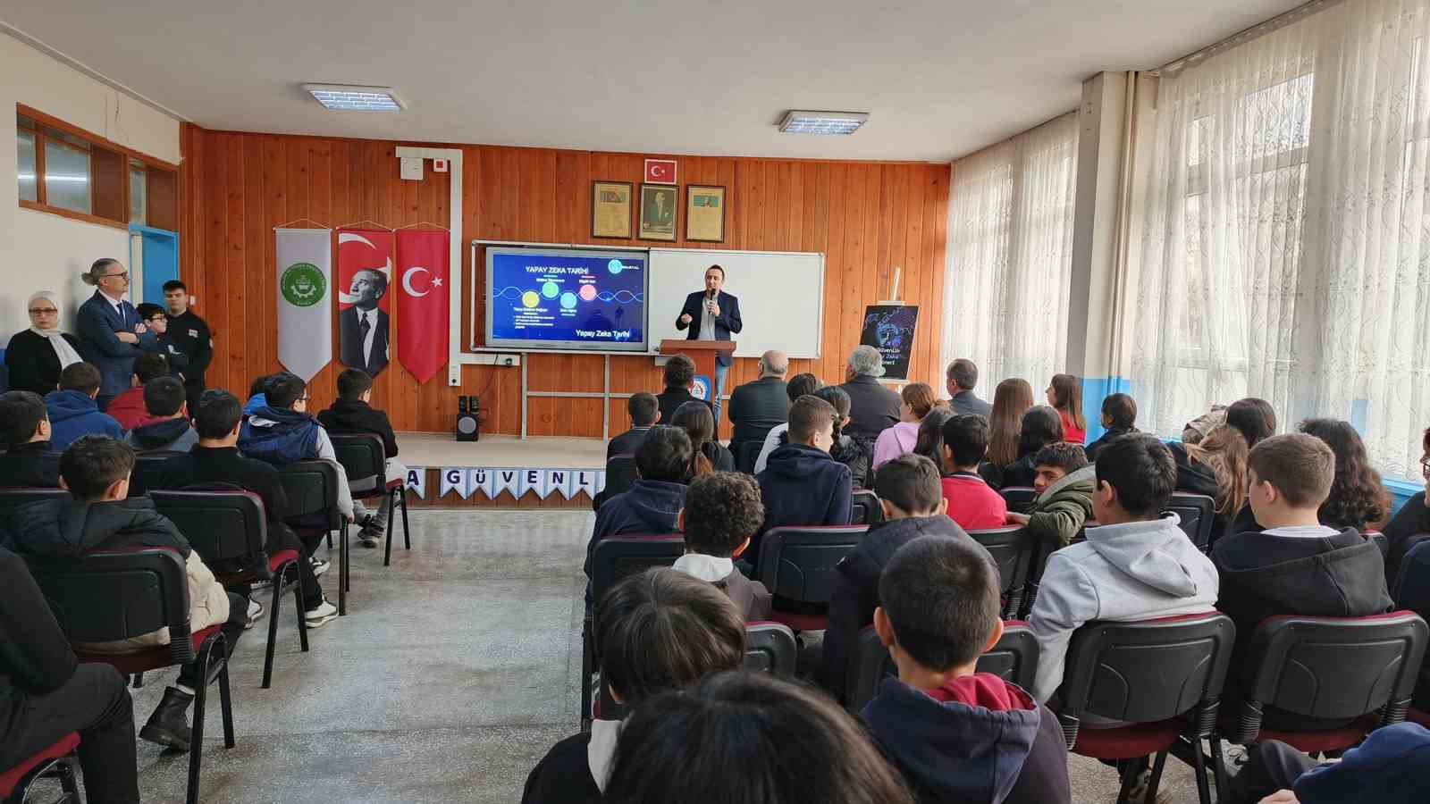 Bafra’da ortaokul öğrencilerine "dijital güvenlik" eğitimi
Bafra’da ortaokul öğrencilerine "dijital güvenlik" eğitimi