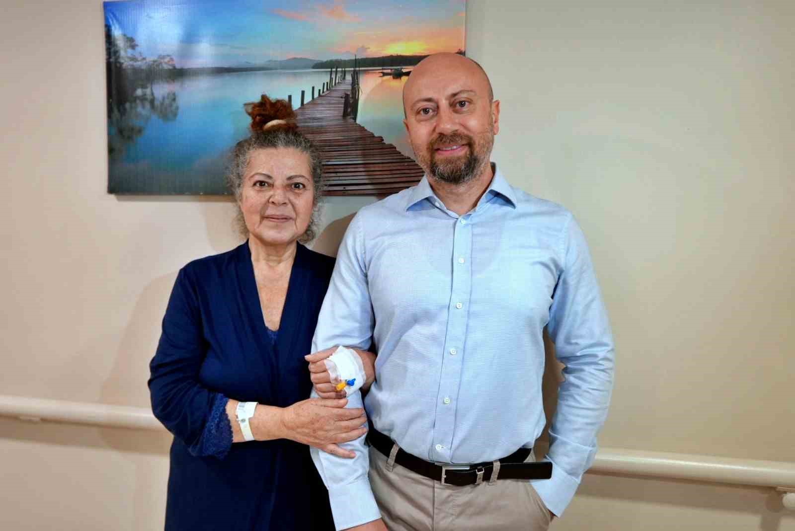 Bağırsağı kangrene gidiyordu, kapalı ameliyatla kurtarıldı: "Bir gün geç kalsam bugün burada olmayacaktım"
