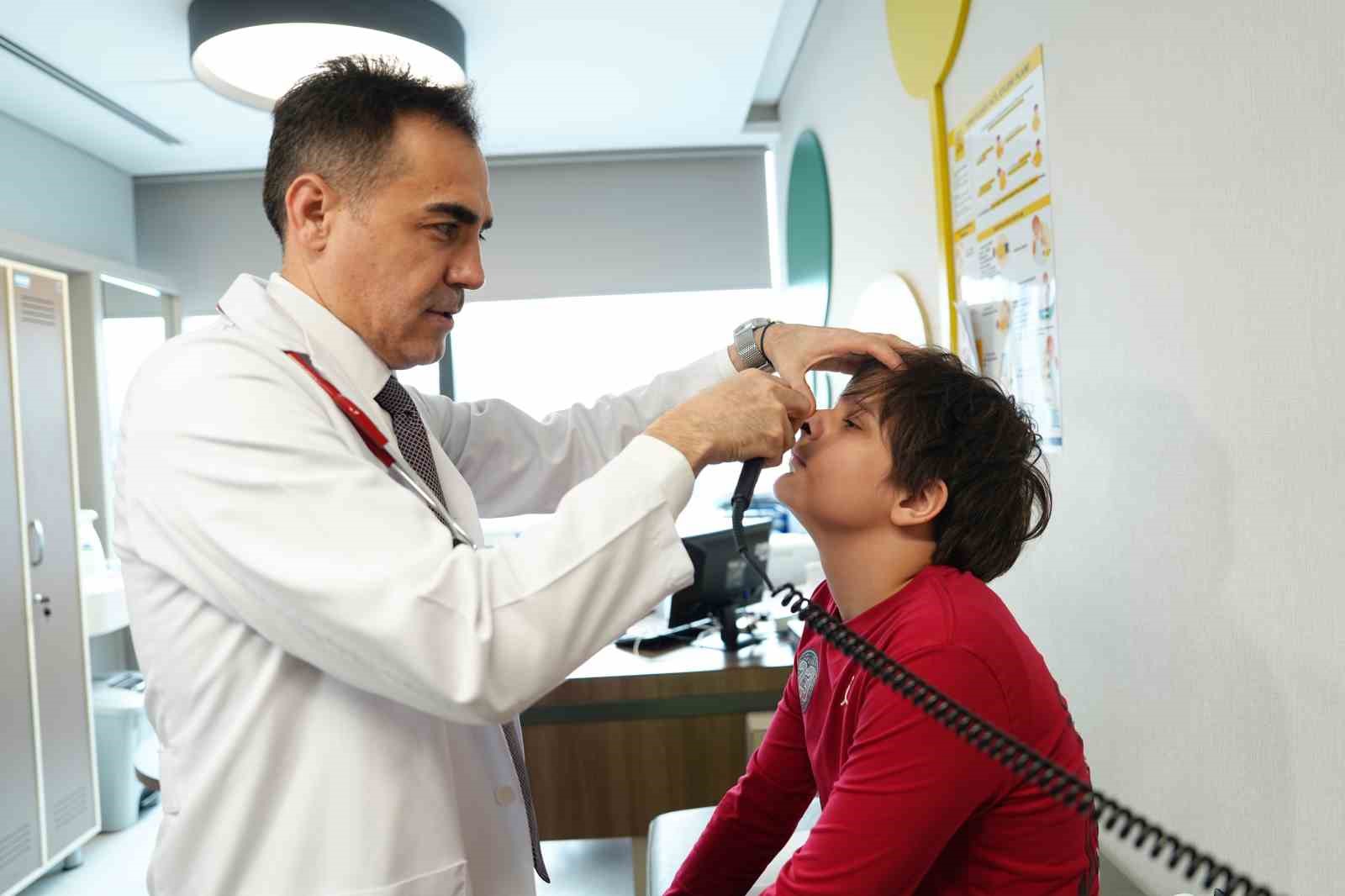 Baharla birlikte polen alerjisi alarmı
Baharla birlikte polen alerjisi alarmı