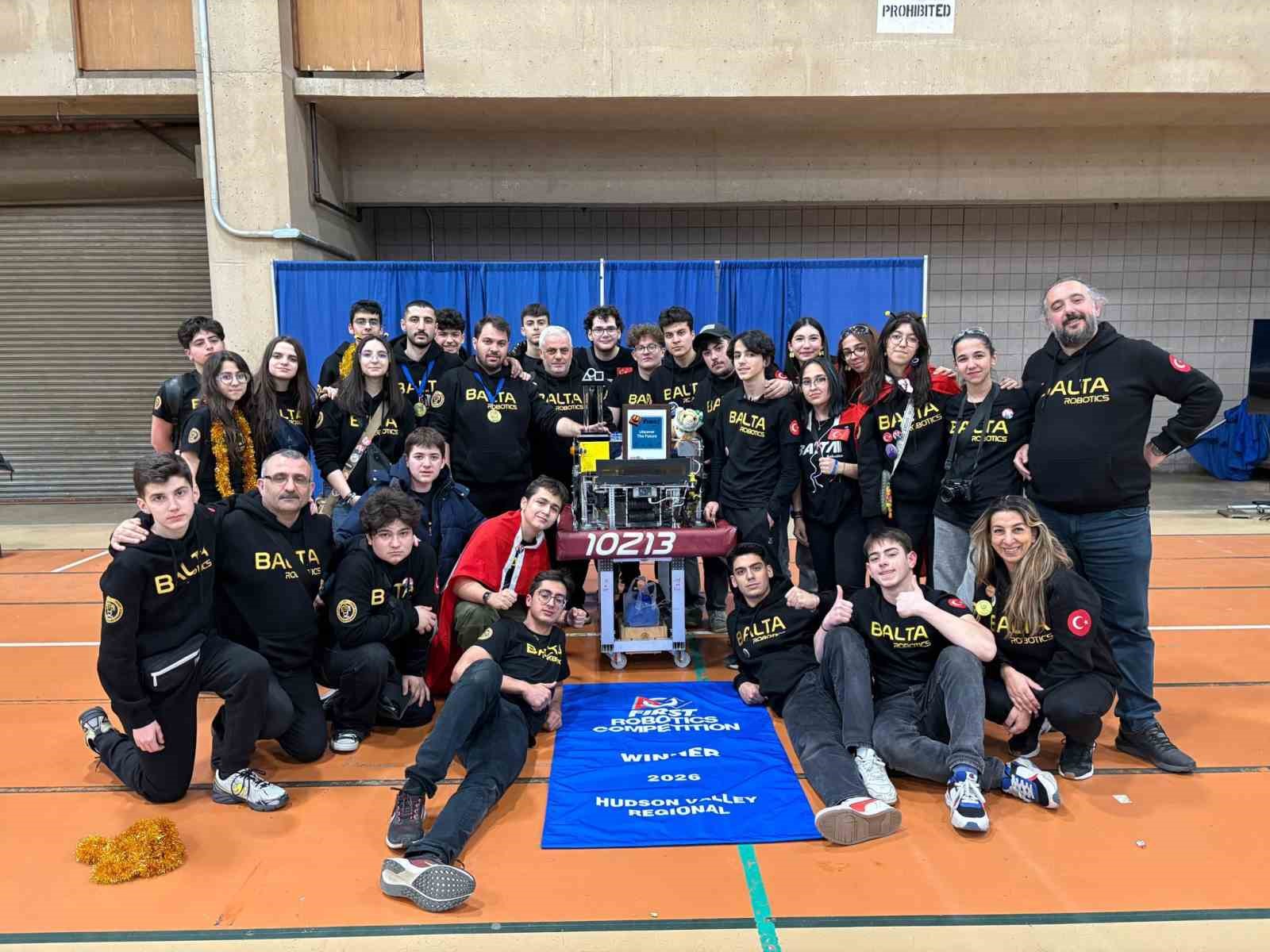 Bahçelievler Anadolu Lisesi Robotik Takımı New York’ta şampiyonluk kazandı
