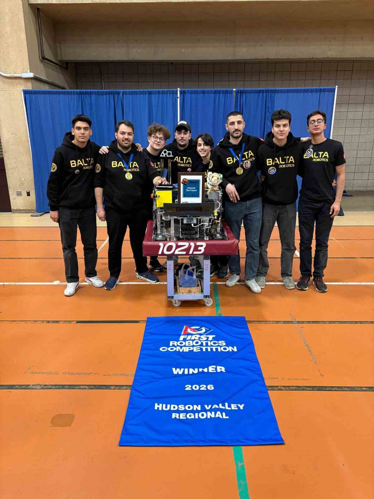 Bahçelievler Anadolu Lisesi Robotik Takımı New York’ta şampiyonluk kazandı
