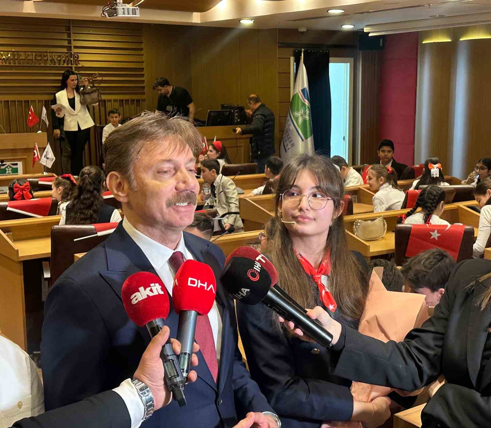 Bahçelievler’de 23 Nisan’a özel Çocuk Meclisi oturumu: "Atamızın izindeyiz"
