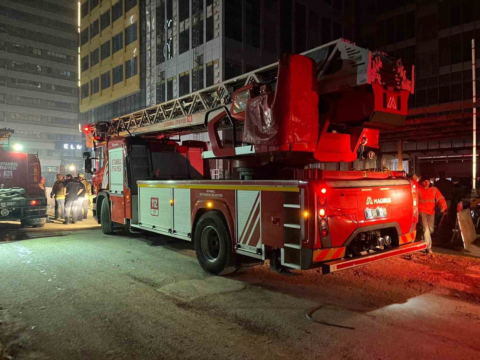 Bahçelievler’de inşaat halindeki 12 katlı binada yangın paniği
