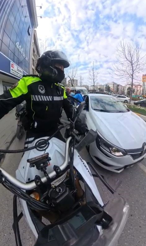 Bahçelievler’de motorize zabıta ekibi yaralı 3 aylık bebek için seferber oldu
