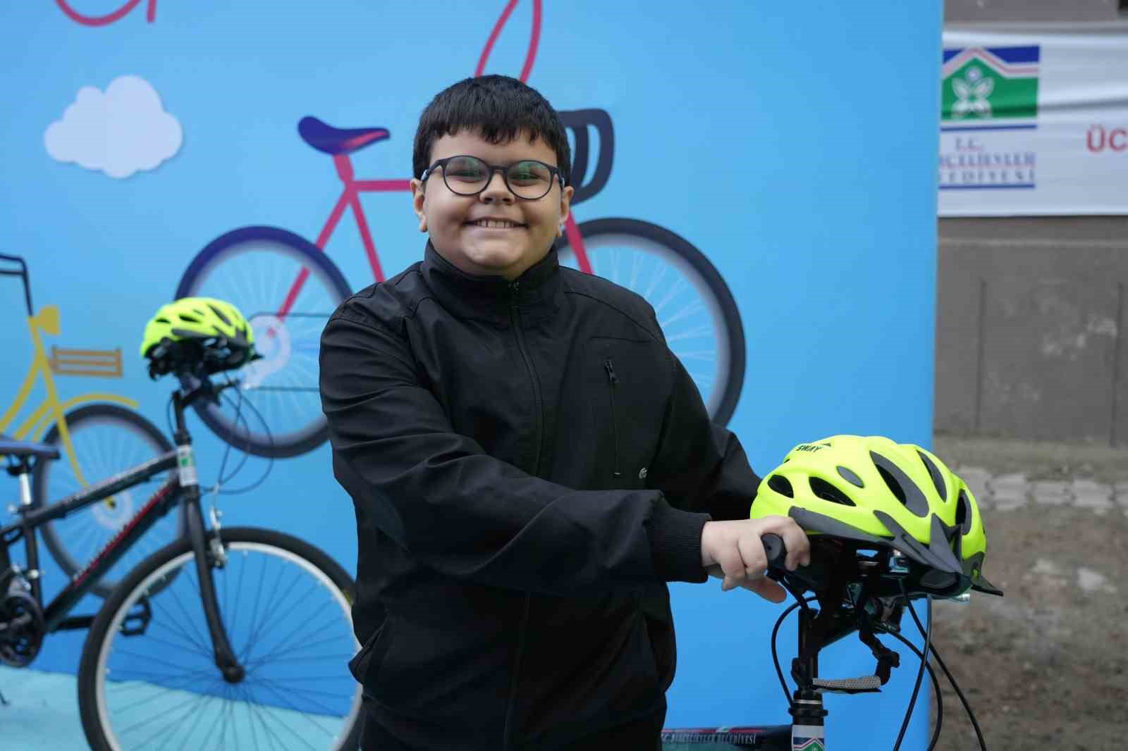 Bahçelievler’de pedallar sağlık ve çevre için döndü: 38’inci bisiklet çekilişi yapıldı
