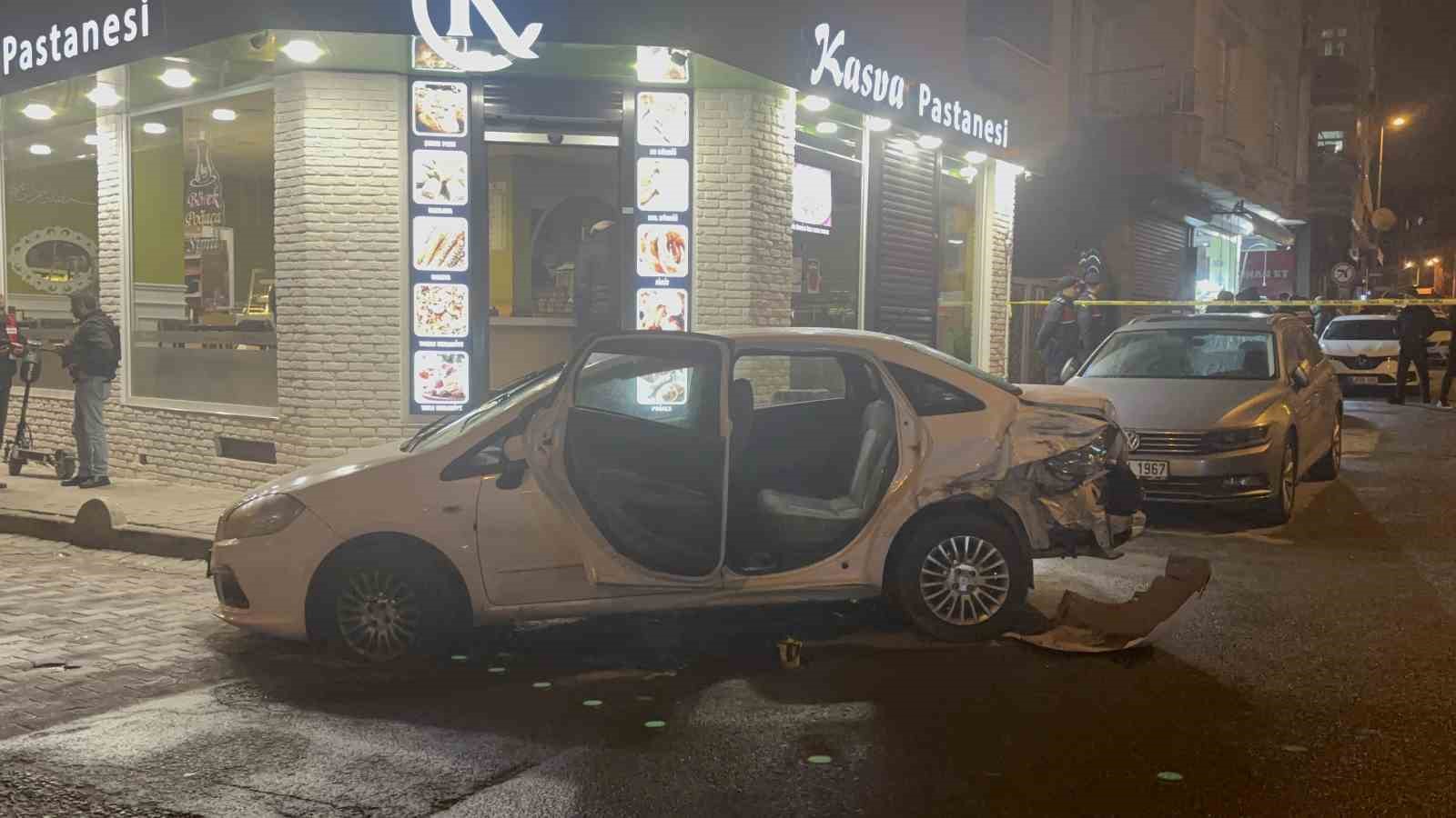 Bahçelievler’de uyuşturucu satıcılarına operasyon: Jandarmaya ateş açıldı
