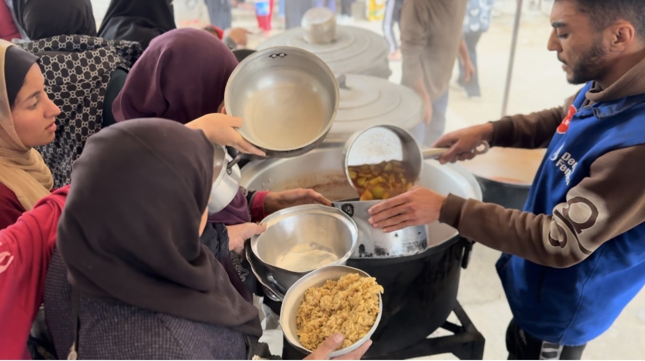 Bahçelievler’den Gazze’ye iyilik sofrası
Bahçelievler’den Gazze’ye iyilik sofrası
