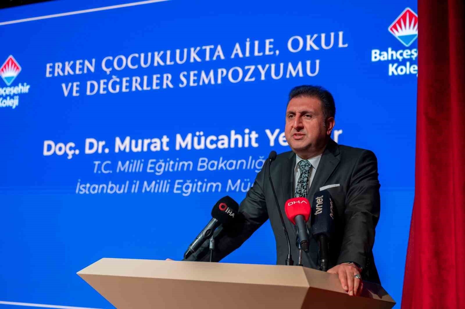 Bahçeşehir Koleji "Erken Çocuklukta Aile, Okul ve Değerler Sempozyumu" düzenledi
