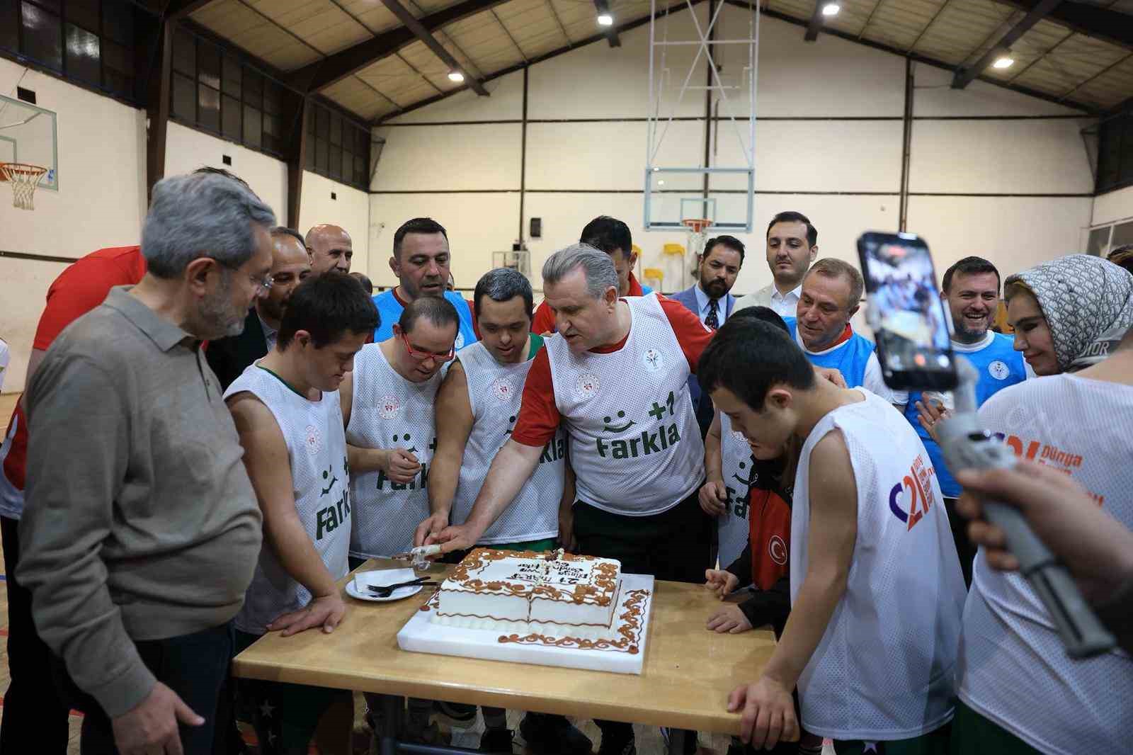 Bakan Bak: "Özel sporcular bizim için çok kıymetli"
