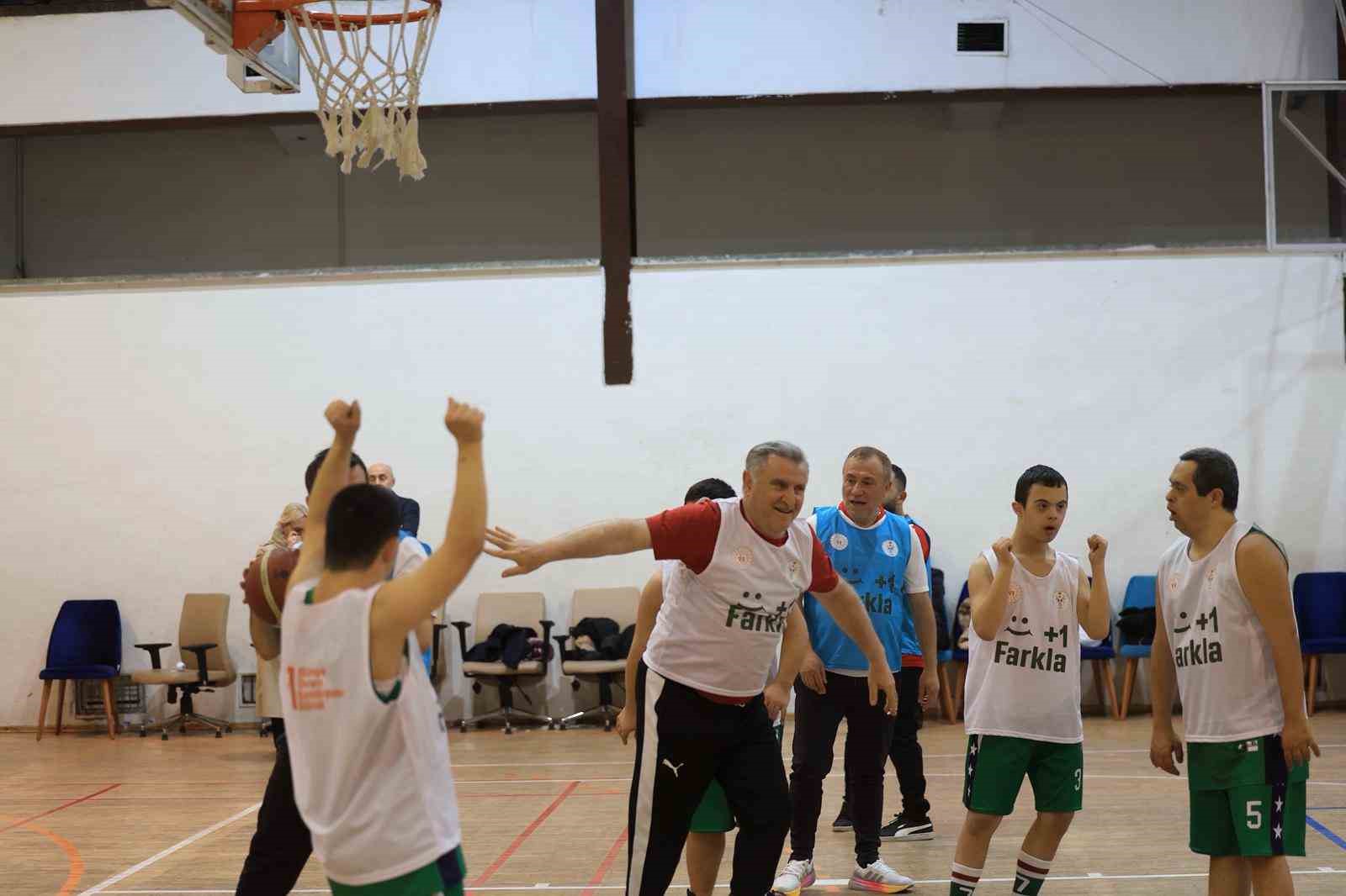 Bakan Bak: "Özel sporcular bizim için çok kıymetli"
