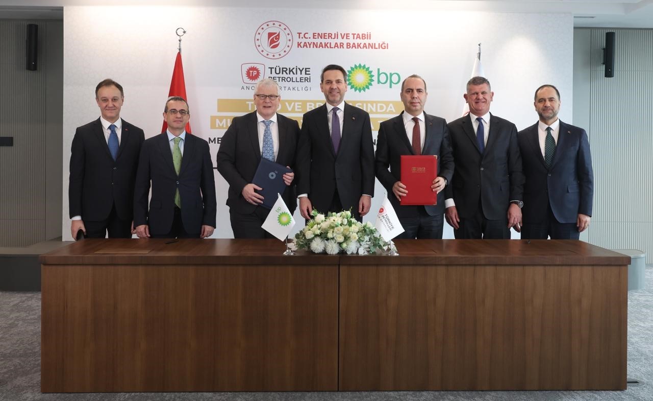 Bakan Bayraktar: "Başta Kerkük sahaları olmak üzere Irak’ta iş birliğine bakıyoruz"
