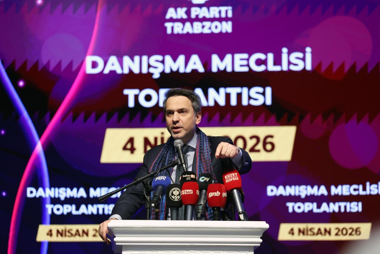 Bakan Bayraktar: "Biz gece gündüz petrol arıyoruz, doğalgaz arıyoruz"
Bakan Bayraktar: "Biz gece gündüz petrol arıyoruz, doğalgaz arıyoruz"