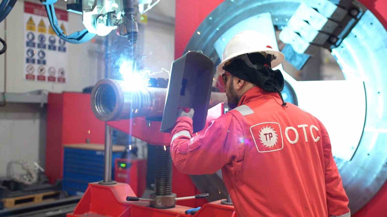 Bakan Bayraktar: "Enerjide Tam Bağımsız Türkiye yolunda her halkayı bir bir tamamlıyoruz"
Bakan Bayraktar: "Enerjide Tam Bağımsız Türkiye yolunda her halkayı bir bir tamamlıyoruz"