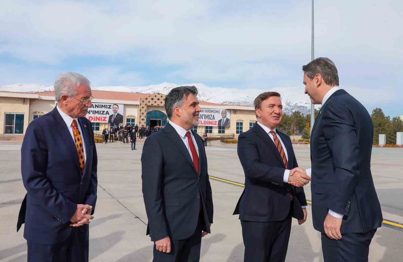 Bakan Bayraktar Erzincan’da
