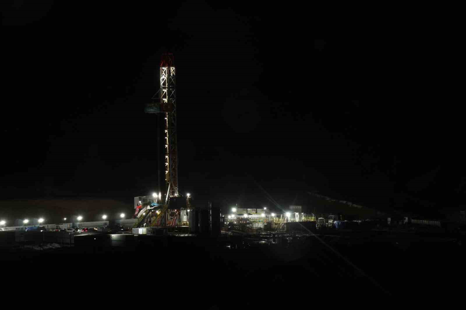 Bakan Bayraktar, Filyos’tan Gabar’a bağlandı: "2026’da daha fazla üreteceğiz"
Bakan Bayraktar, Filyos’tan Gabar’a bağlandı: "2026’da daha fazla üreteceğiz"