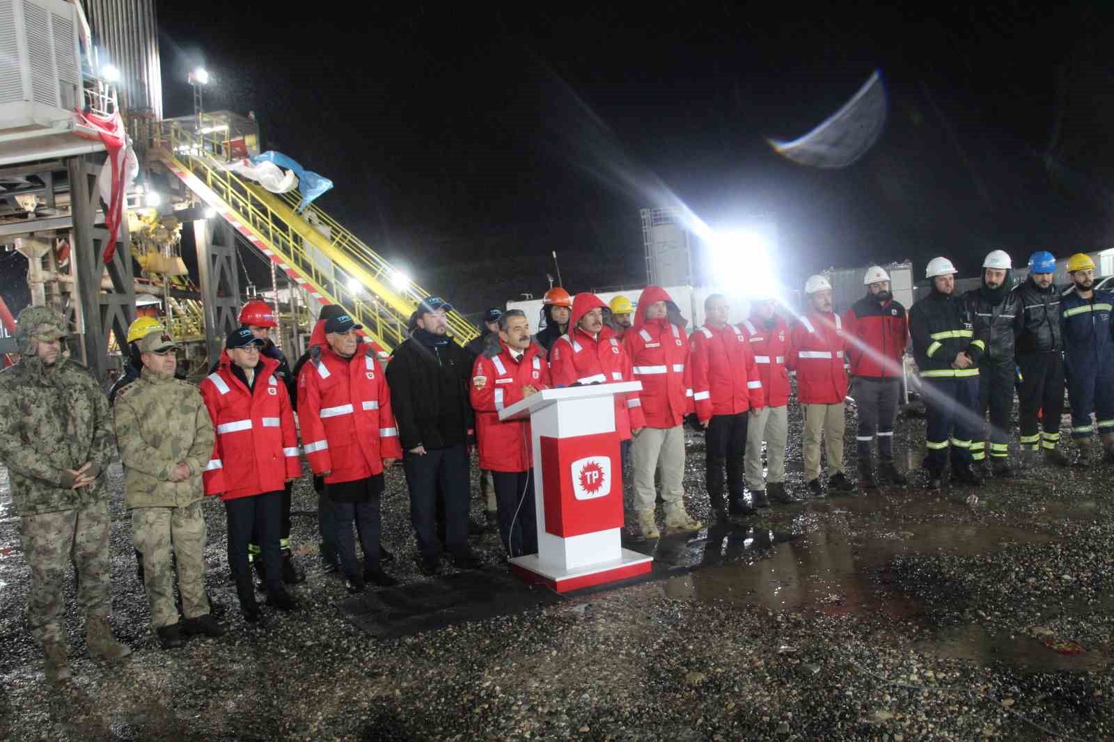 Bakan Bayraktar, Filyos’tan Gabar’a bağlandı: "2026’da daha fazla üreteceğiz"
Bakan Bayraktar, Filyos’tan Gabar’a bağlandı: "2026’da daha fazla üreteceğiz"