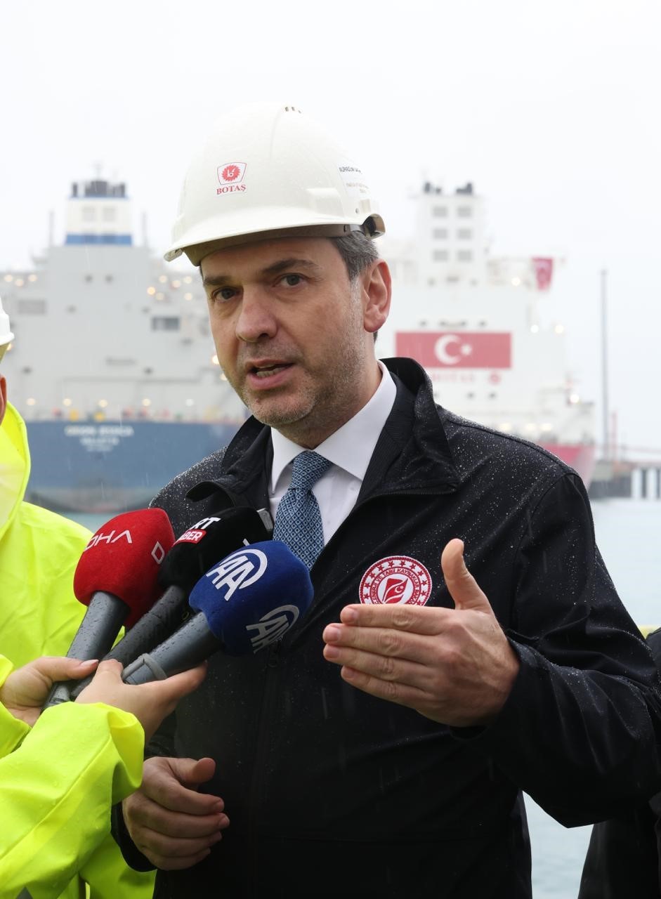 Bakan Bayraktar: "Günlük 200 milyon metreküplük bir gazı gemilerle alır hale geleceğiz"
