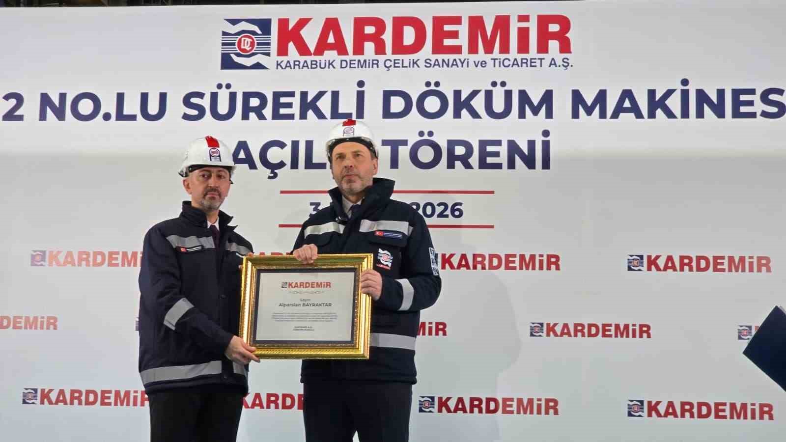 Bakan Bayraktar: "Türkiye çok güçlü bir sanayiye sahip olmak zorunda"
