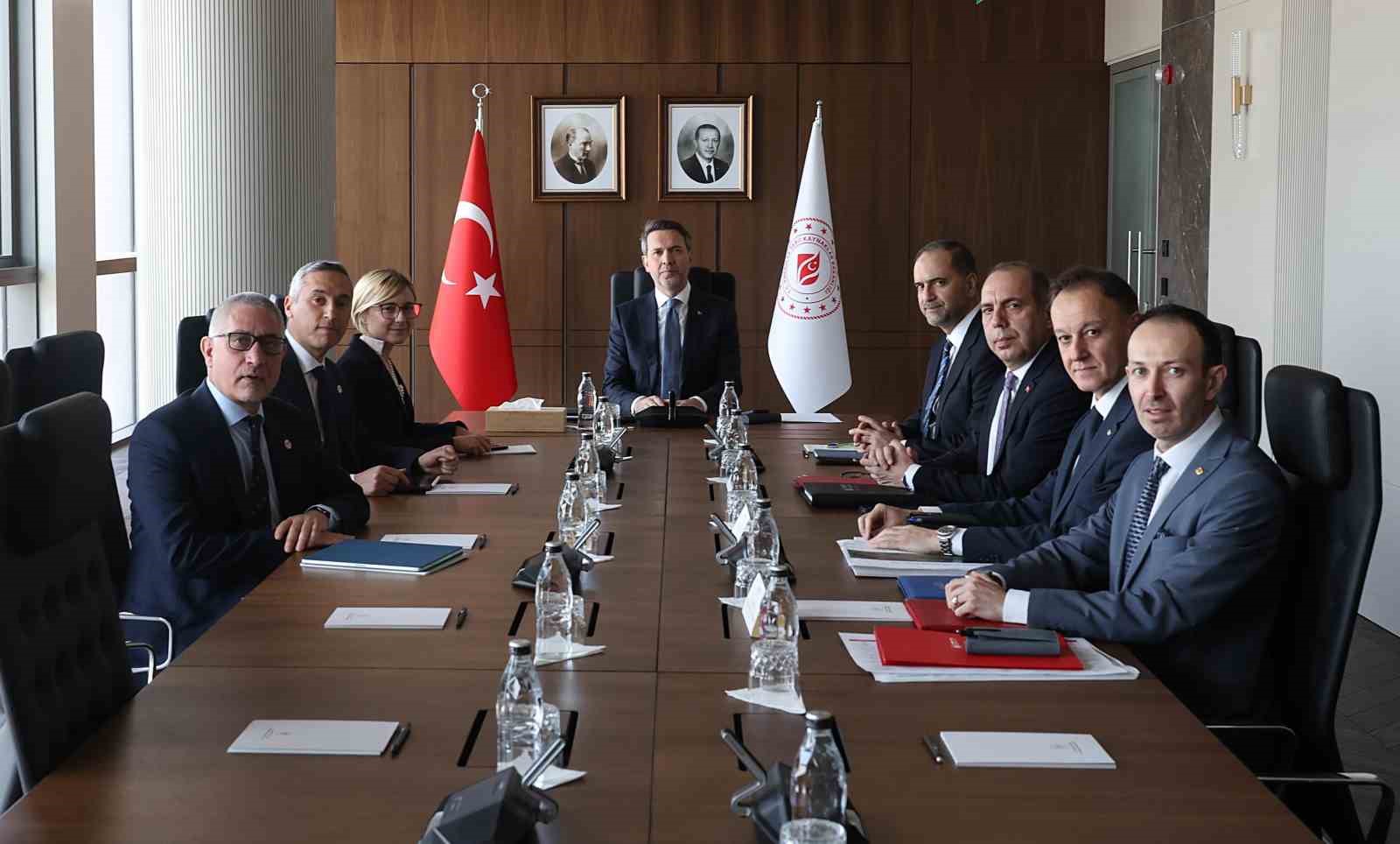 Bakan Bayraktar: "Ülkemizin enerjideki tam bağımsızlık yürüyüşüne güç katmaya devam edeceğiz"
