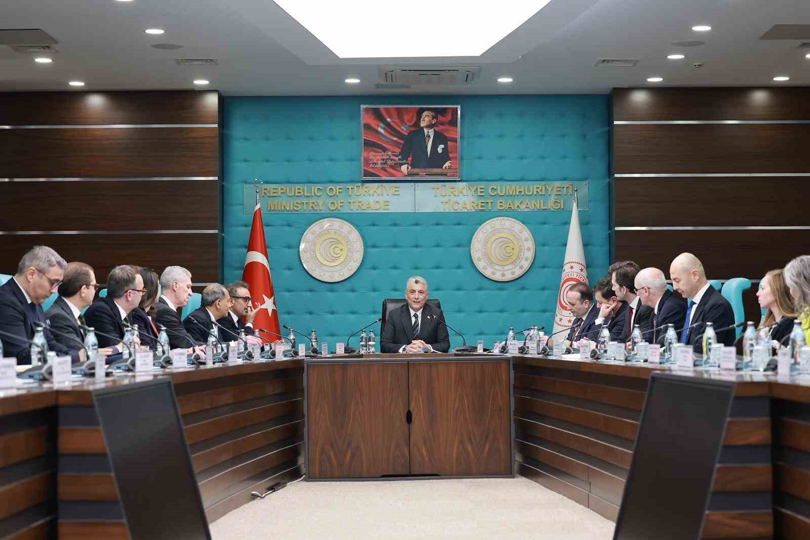 Bakan Bolat, ABD Ticaret Odası heyetiyle bir araya geldi
