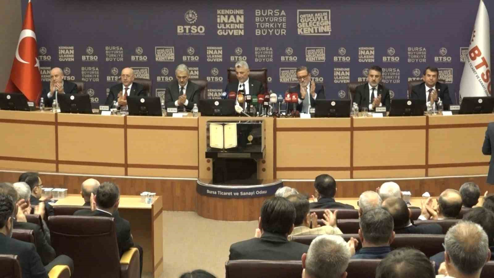 Bakan Bolat, Bursa’da iş adamlarıyla bir araya geldi
