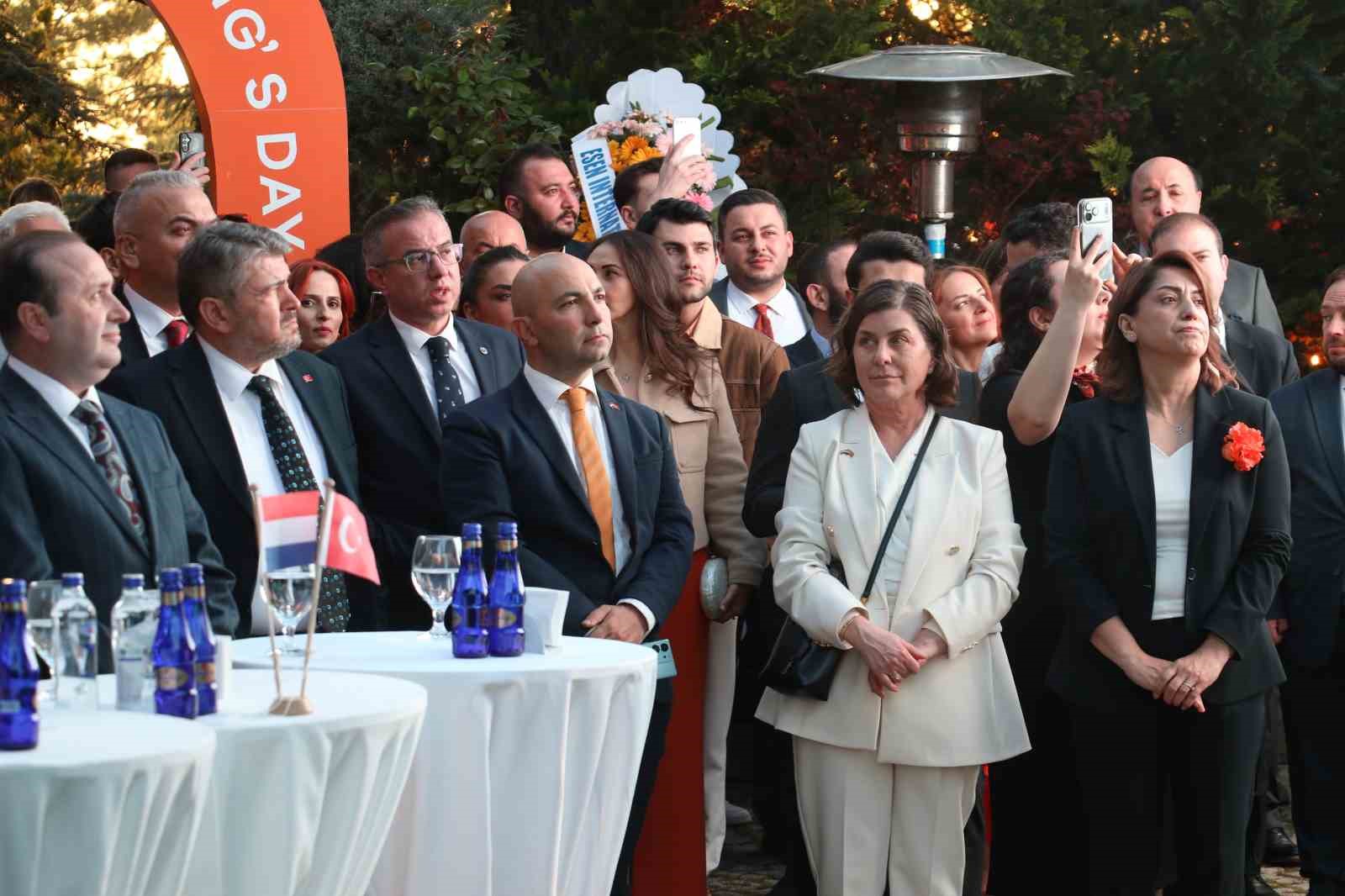 Bakan Bolat: "Hollanda, Türkiye’nin AB üyesi ülkeler arasındaki en önemli ticaret ortaklarındandır
