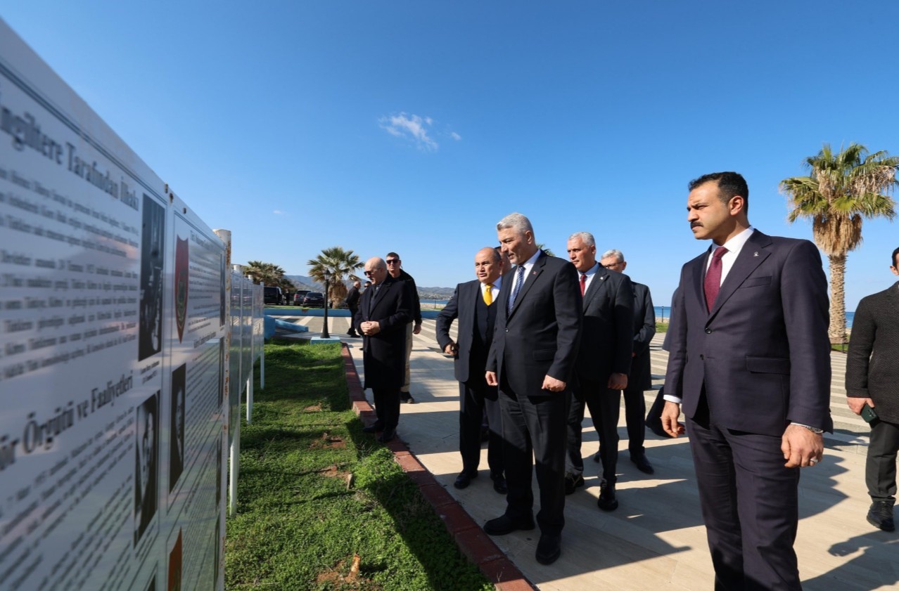 Bakan Bolat, KKTC’de şehit Yüzbaşı Cengiz Topel’in anıtını ziyaret etti
