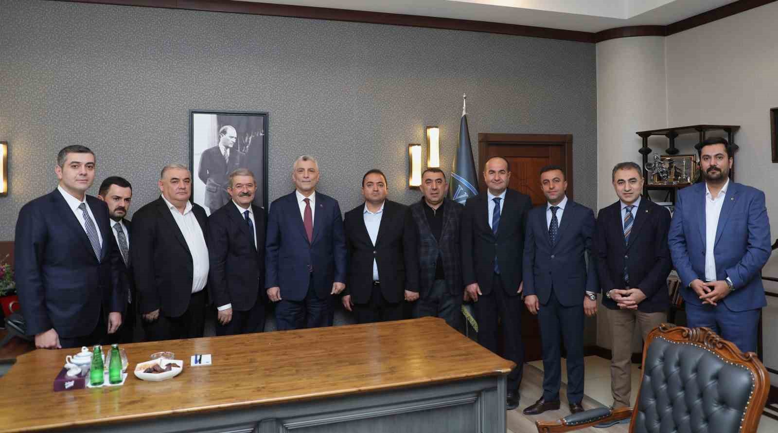 Bakan Bolat, Van TSO’da müjdeyi verdi
