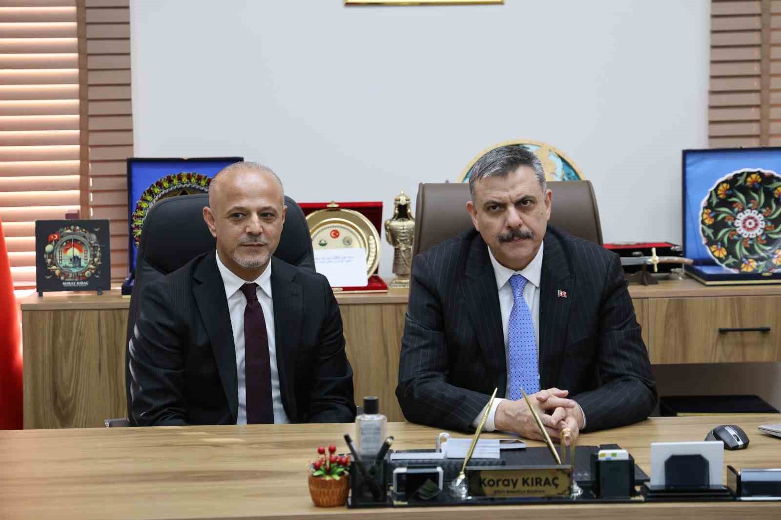 Bakan Çiftçi, Kahramanmaraş’ta esnafla bir araya geldi
