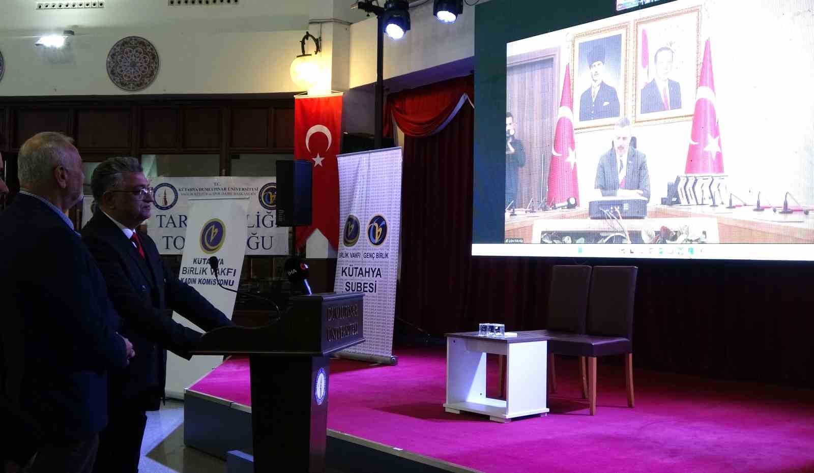 Bakan Çiftçi, Kütahya’daki iftar programına canlı bağlantı ile katıldı
Bakan Çiftçi, Kütahya’daki iftar programına canlı bağlantı ile katıldı