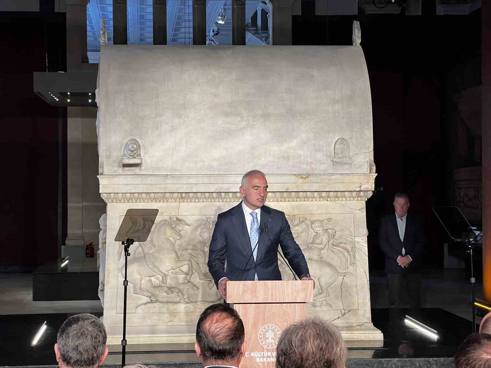 Bakan Ersoy: "13 bin 451 kültür varlığını yeniden ülkemize kazandırdık"
Bakan Ersoy: "13 bin 451 kültür varlığını yeniden ülkemize kazandırdık"