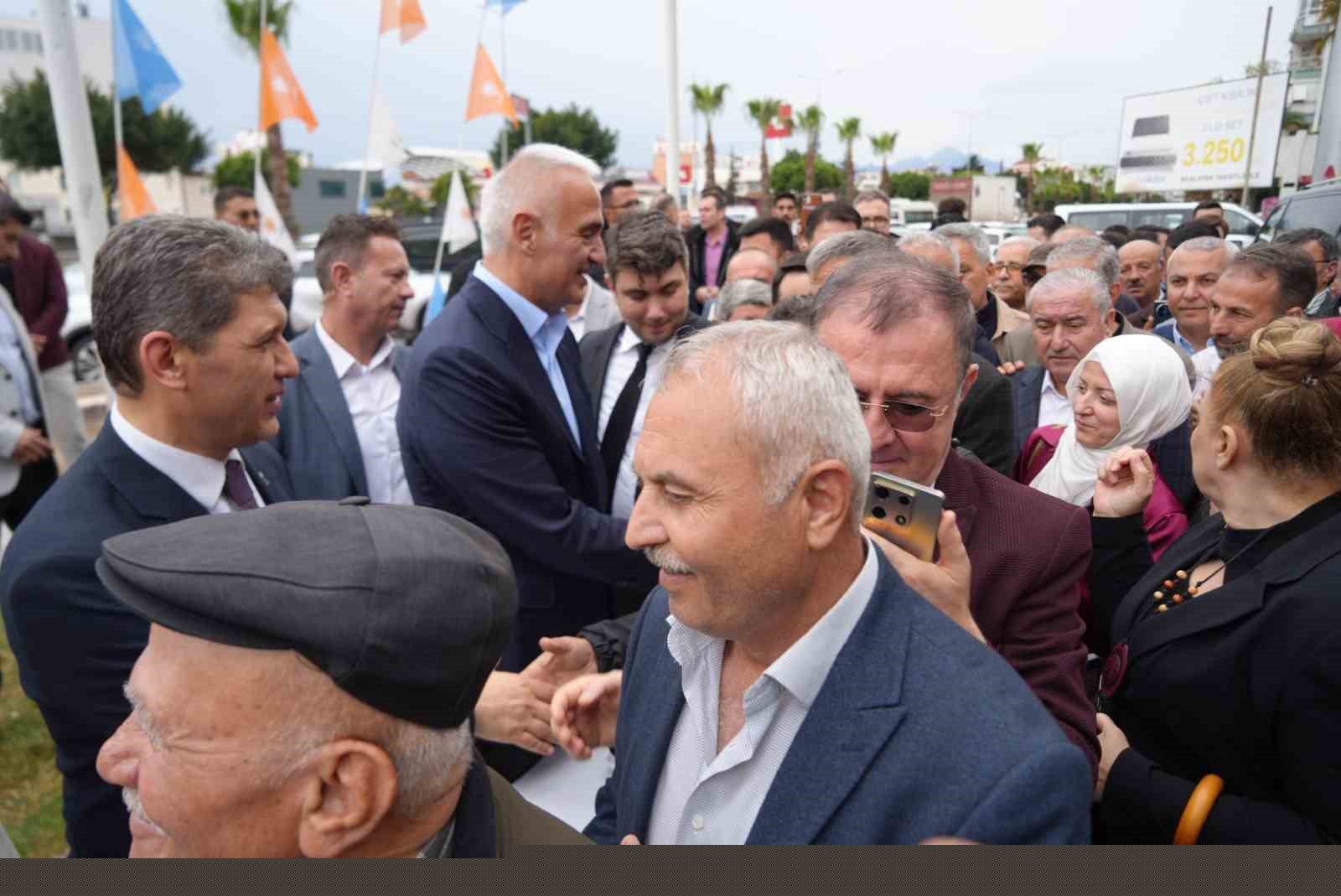 Bakan Ersoy: "2026 yılı sonunda ücretsiz halk plajı sayısı 23’e çıkacak"
Bakan Ersoy: "2026 yılı sonunda ücretsiz halk plajı sayısı 23’e çıkacak"